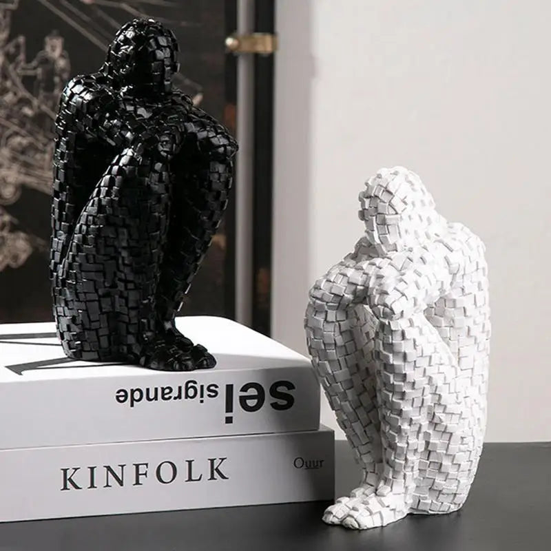 Nordic Thinker Statue – Abstract Resin Home Decoration